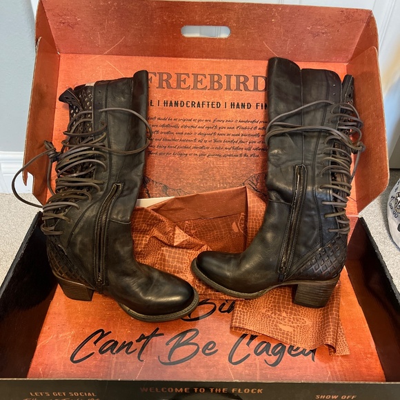 Freebird by Steven Carver Olive Boots Size 9 Snakeskin Lace Up Knee High Boots - Picture 1 of 8